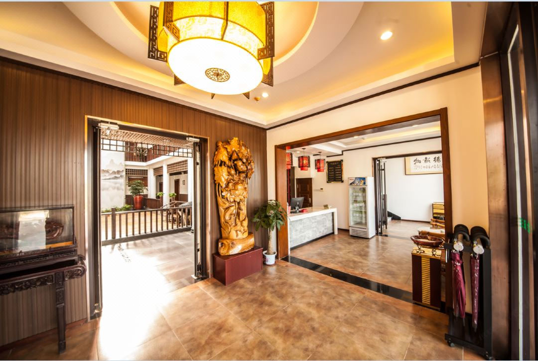 青岛龙湾徐福大酒店‌-青岛哪家拓展公司安全保障完善|青岛拓展训练公司排名前十口碑对比|青岛专业拓展训练服务-青岛众行远管理咨询